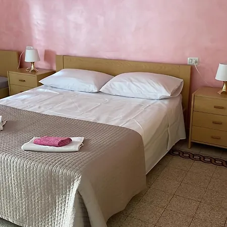 Dimora Volturno - Le Stanze Tatil Evi *